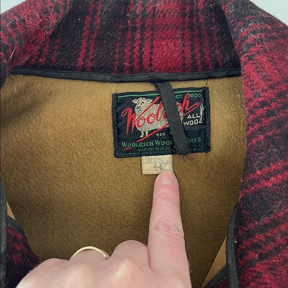 RARE! Woolrich 1950s Vintage Red Plaid
Mackinaw Field Jacket size 44 - Picture 6 of 8